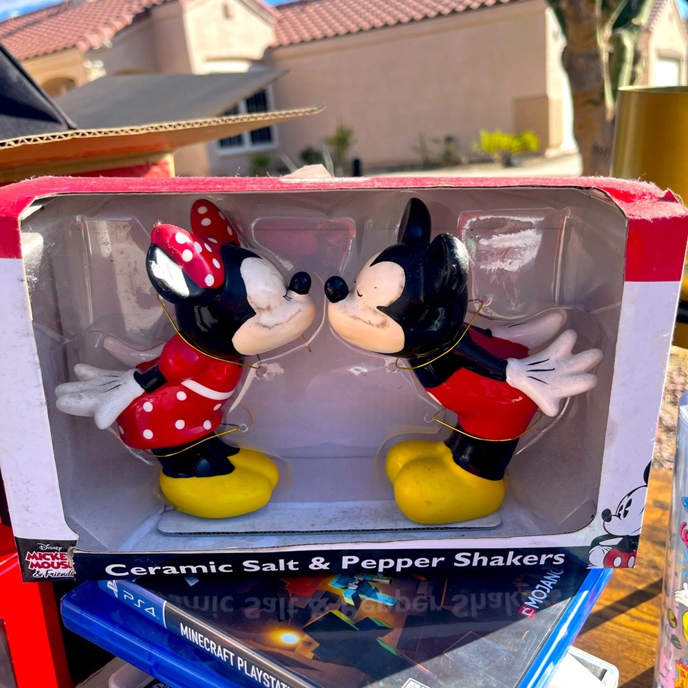 Mickey and Minnie salt shaker